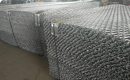 焊接型刺繩護欄網