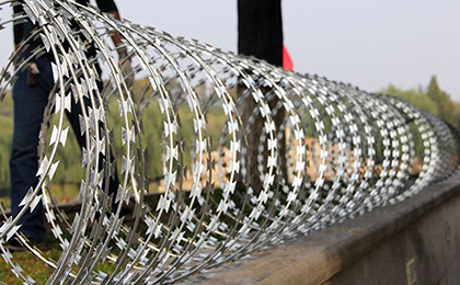 蛇腹型刀片刺繩 蛇腹型刀片刺繩