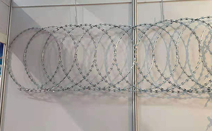 平鋪型刀片刺繩